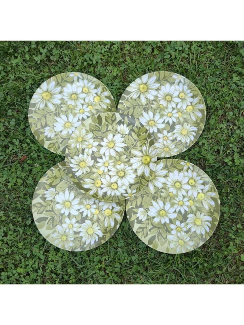 VTG 1970s Melamine Dinner Plates Beverly Prolon Olive Green White Daisy Floral